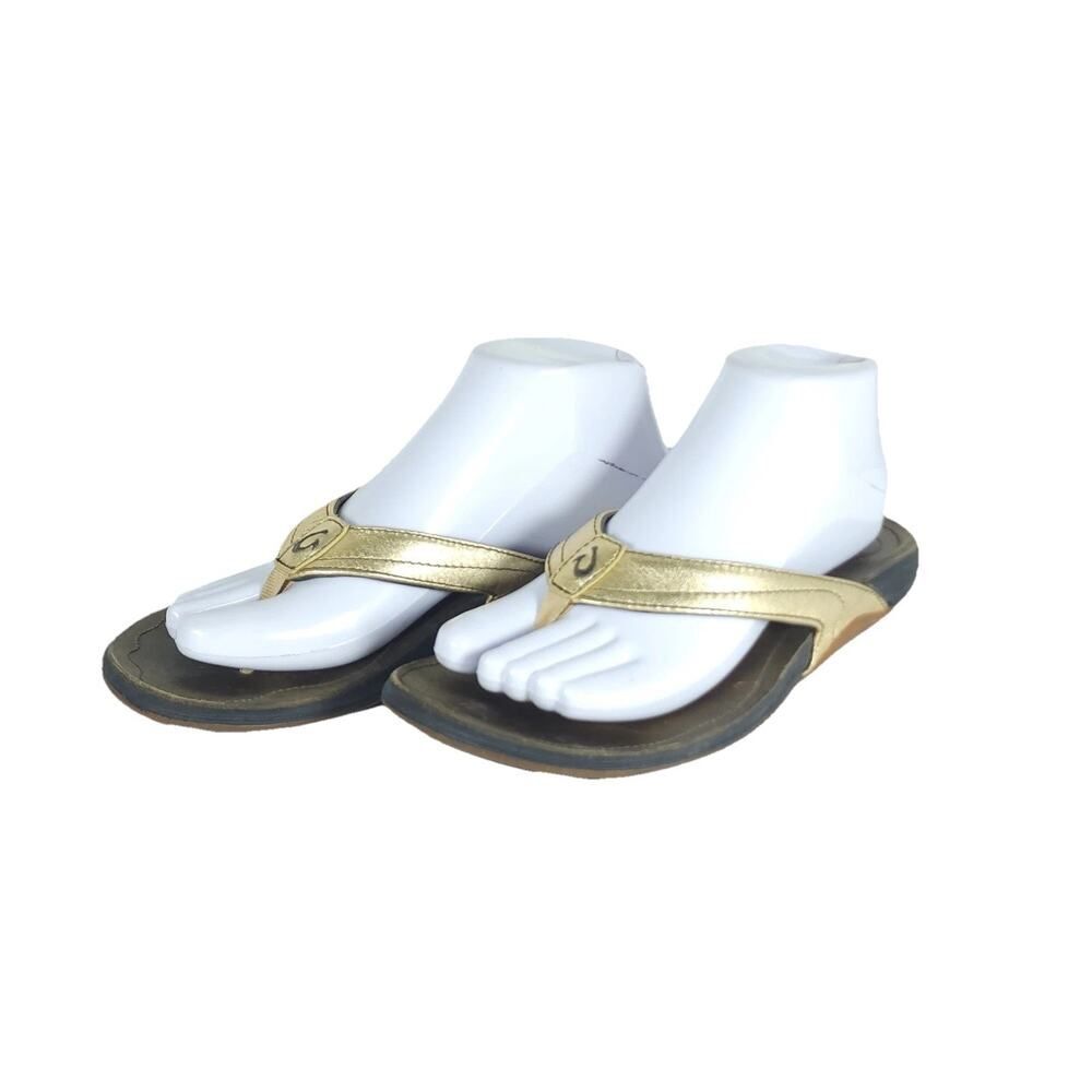 Olukai Women's Kumu US7 Gold Leather Slip On Flat Thong Flip Flop Sandals